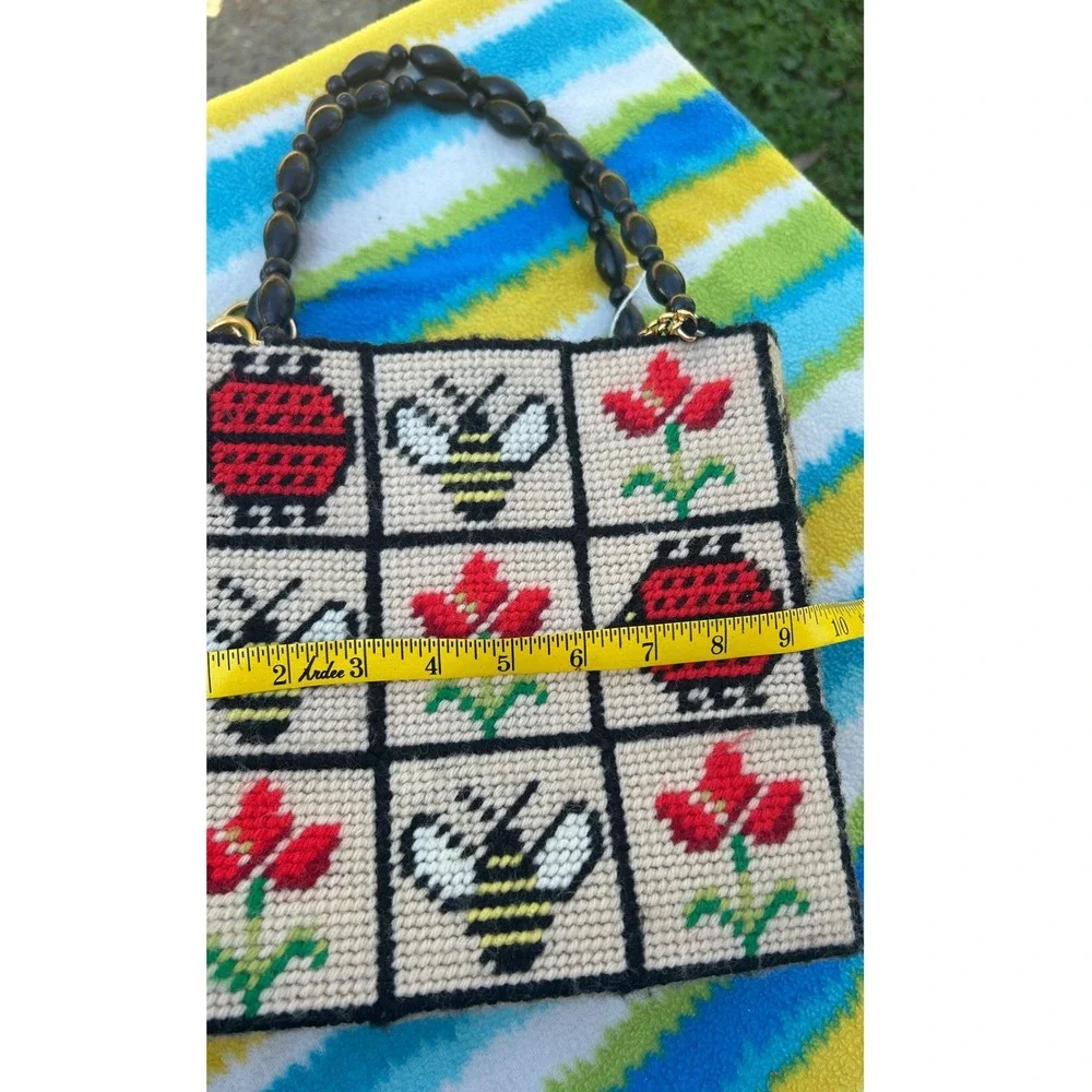 Needlepoint Tote Bag Womens Medium Cream vintage Ladybug‎ Bee Floral purse